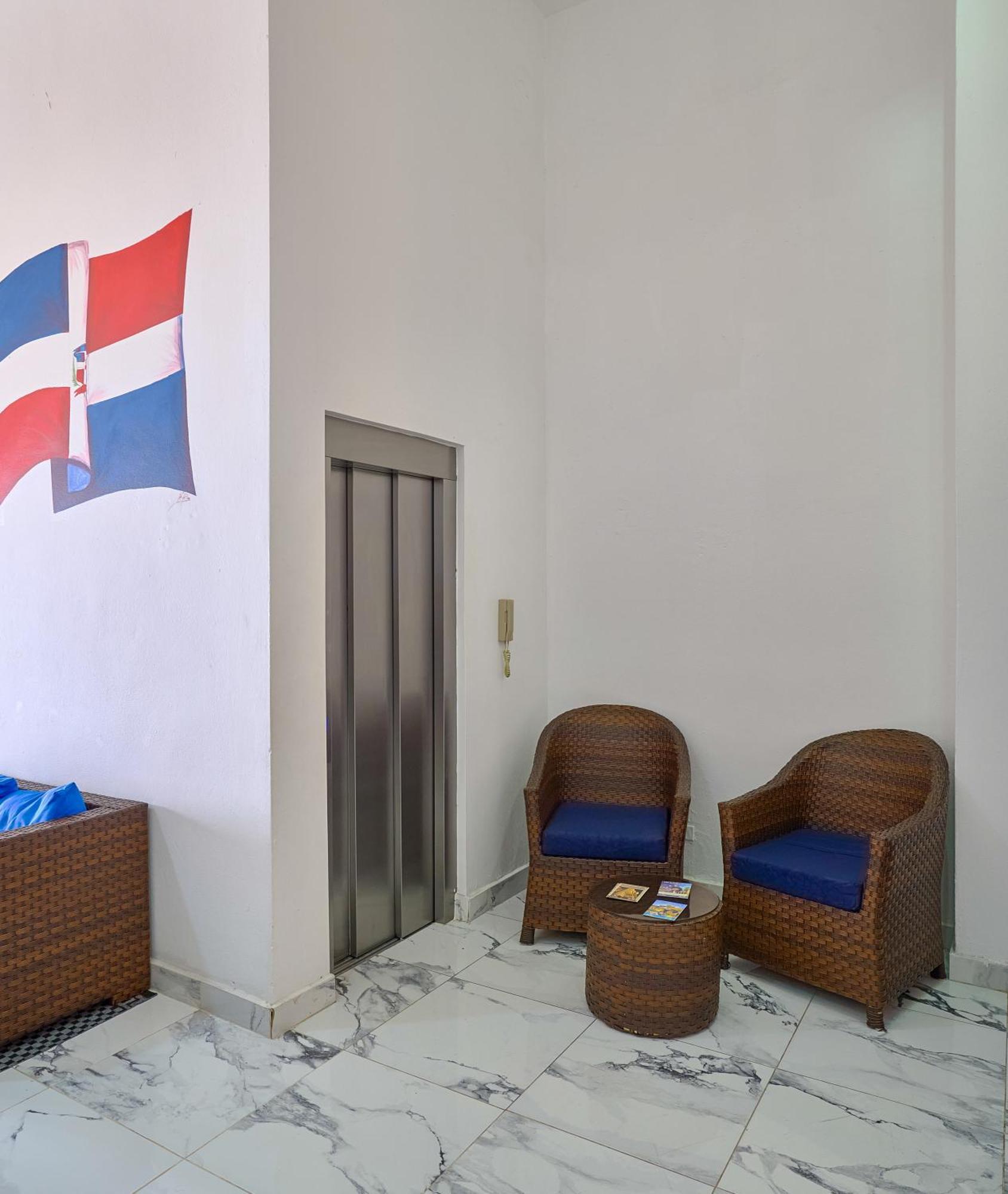 Hotel Libertad At Historic Main Street Saint-Domingue Extérieur photo