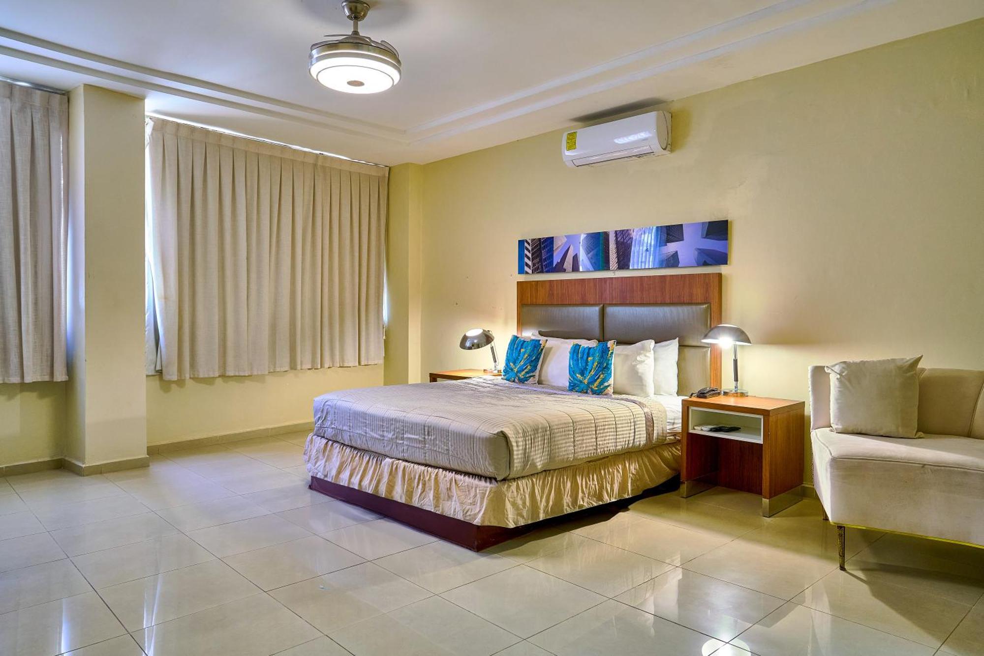 Hotel Libertad At Historic Main Street Saint-Domingue Extérieur photo