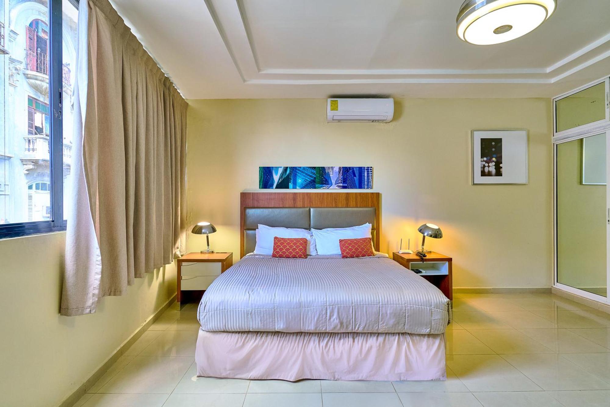 Hotel Libertad At Historic Main Street Saint-Domingue Extérieur photo